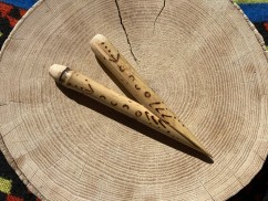 Woodburned kuripe, rapé applicator