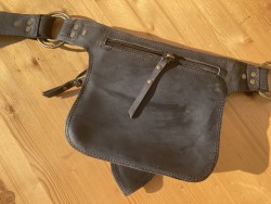 Leather bag with labradorite gemstone, leaf style