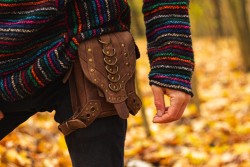Leather bag with 4 pockets, style "warrior"