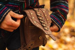 Leather bag with 4 pockets, style "warrior"