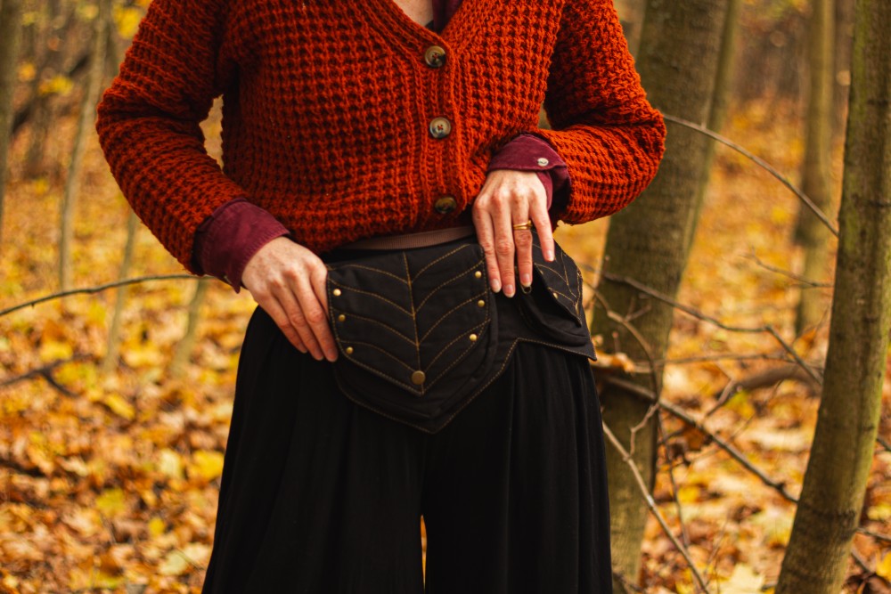 Waist bag, two leafs